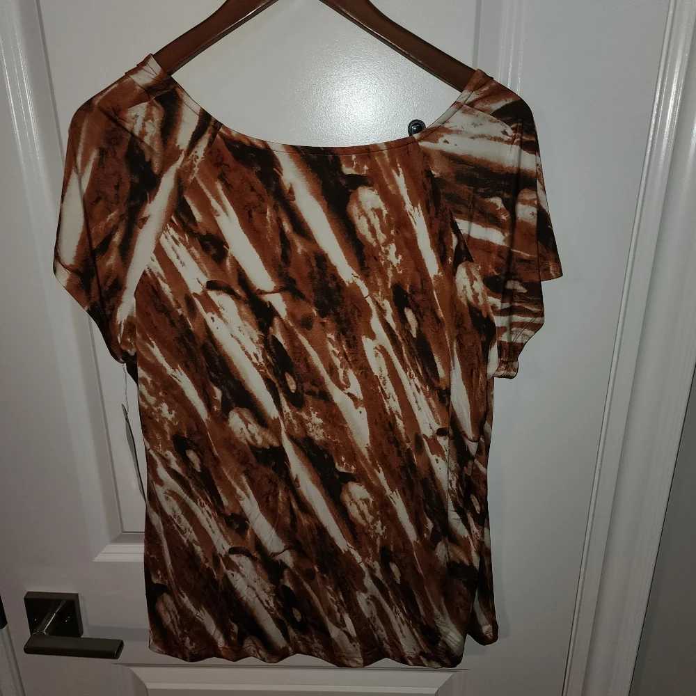 Designer Top - Picture 2 of 3